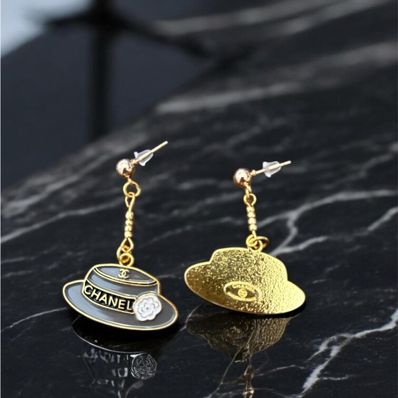 Chanel Gold and Black Hat zipper pull - Picture 2 of 2